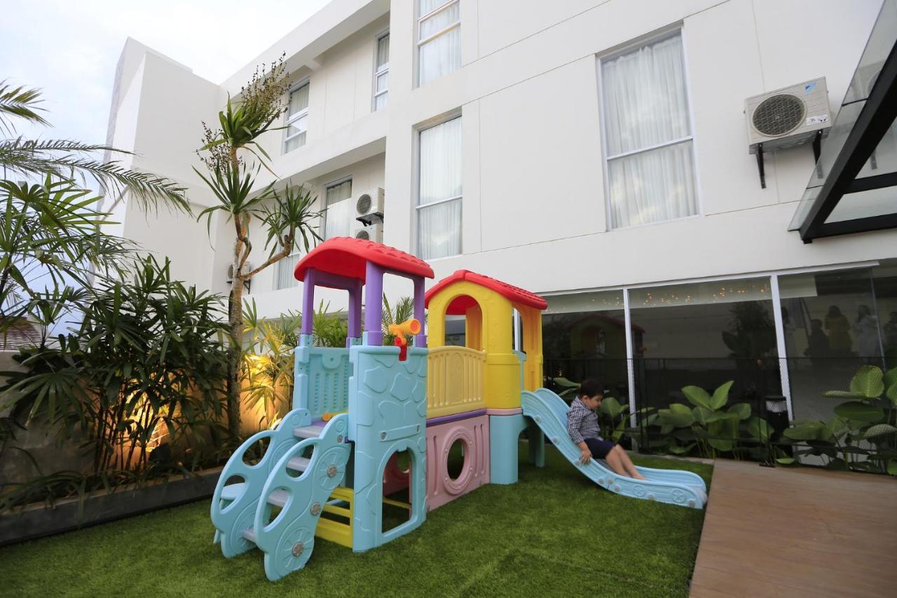Luminor Hotel Purwokerto By Wh ภายนอก รูปภาพ