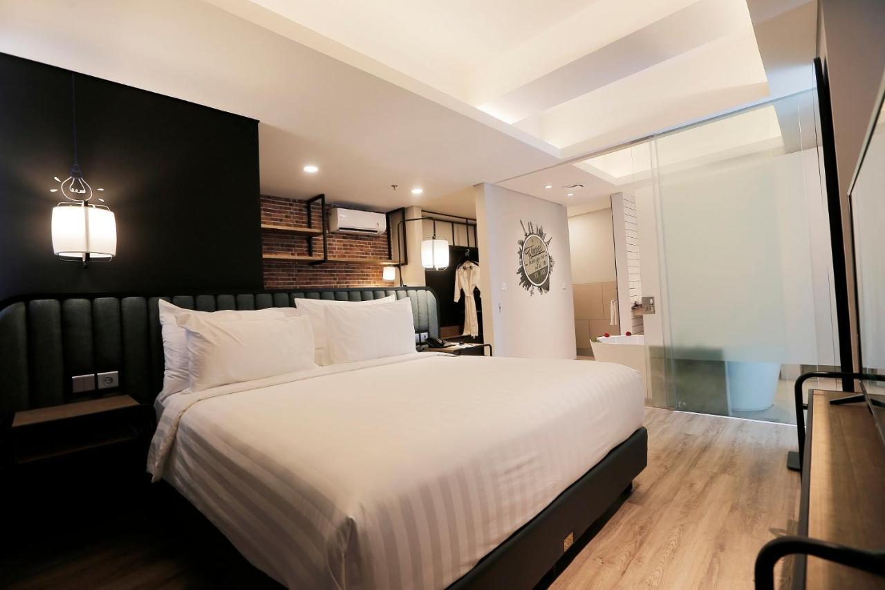 Luminor Hotel Purwokerto By Wh ภายนอก รูปภาพ