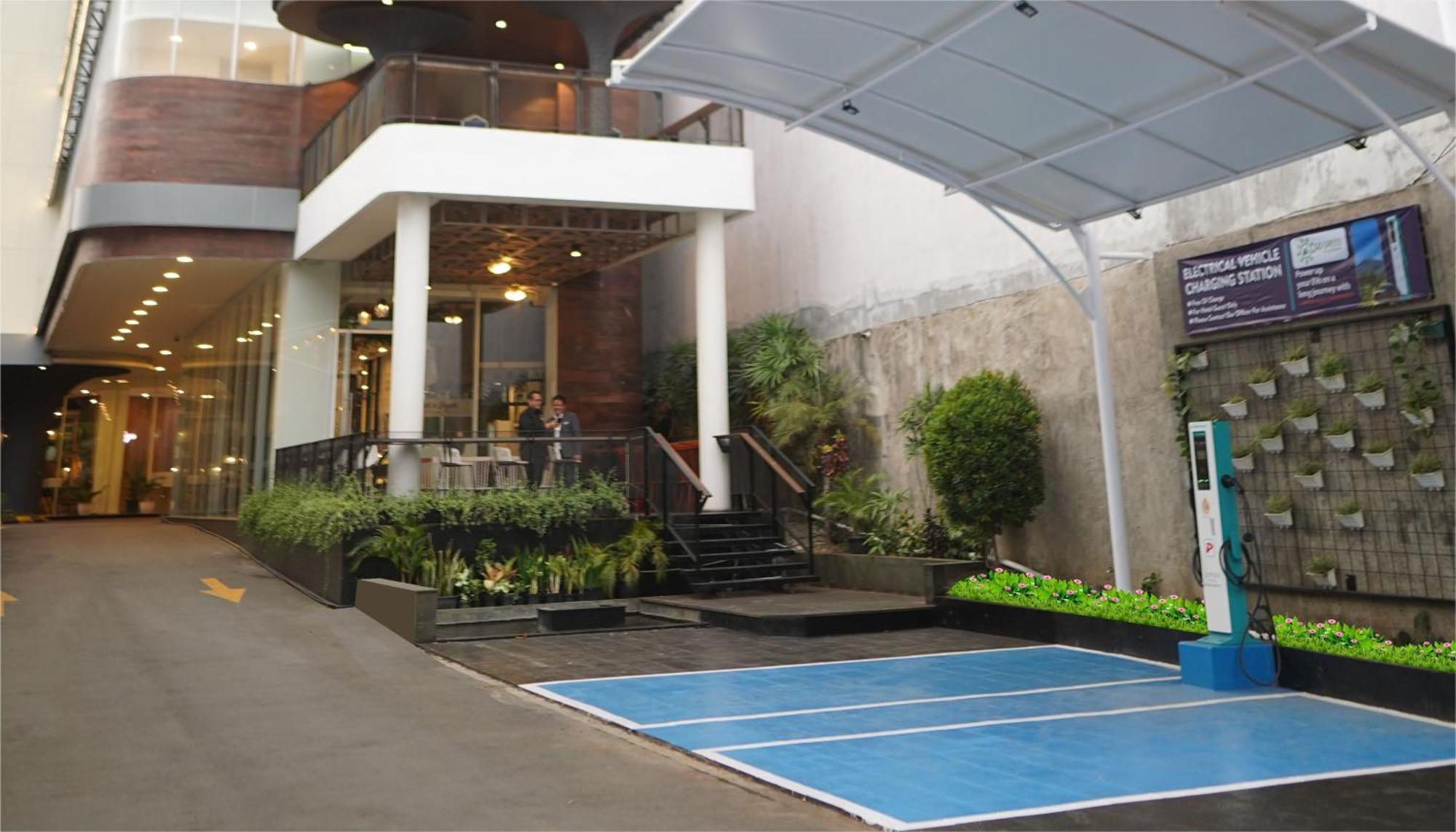 Luminor Hotel Purwokerto By Wh ภายนอก รูปภาพ