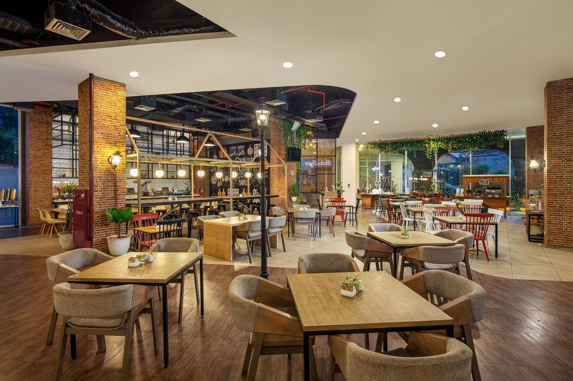 Luminor Hotel Purwokerto By Wh ภายนอก รูปภาพ