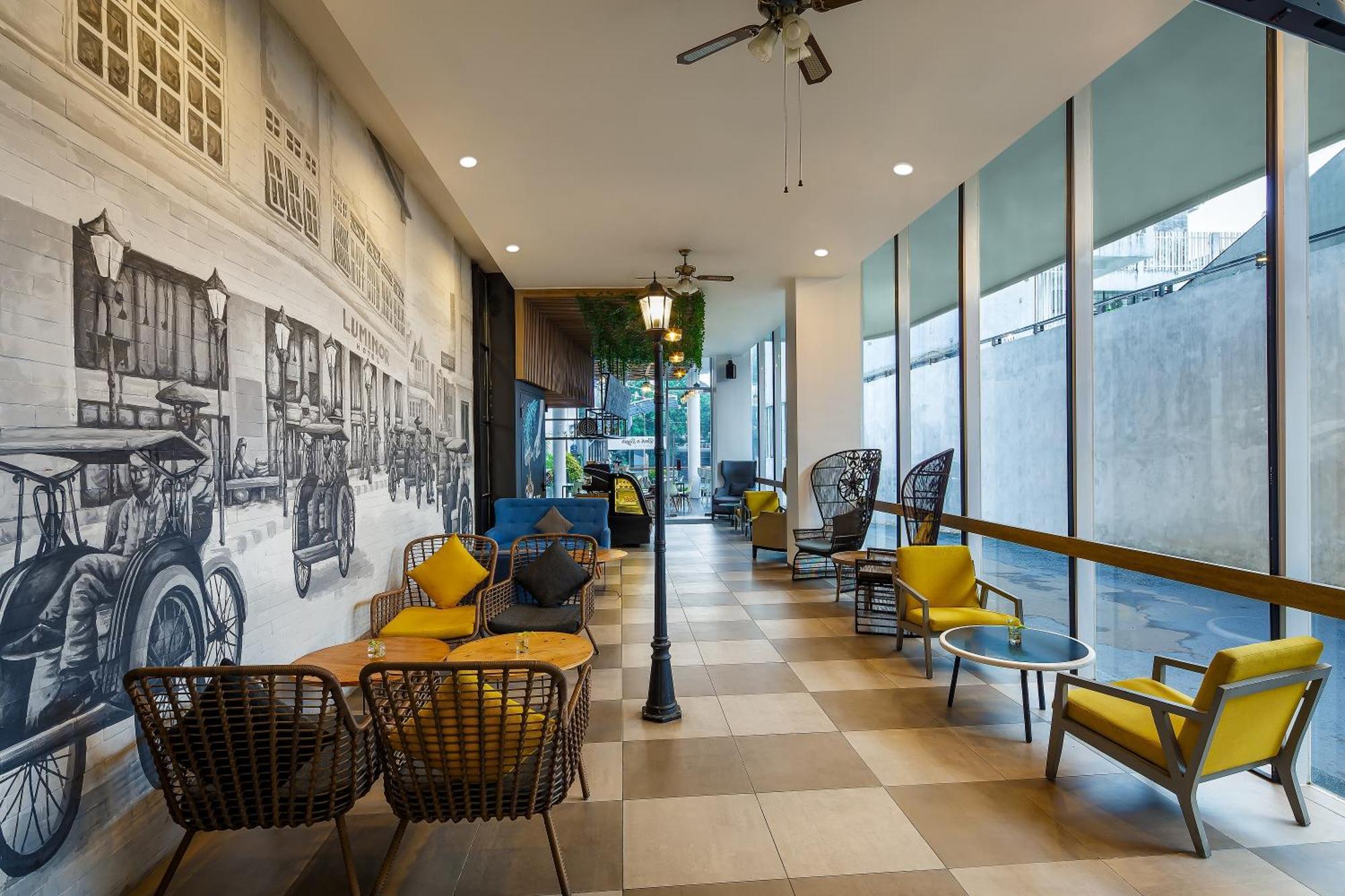 Luminor Hotel Purwokerto By Wh ภายนอก รูปภาพ