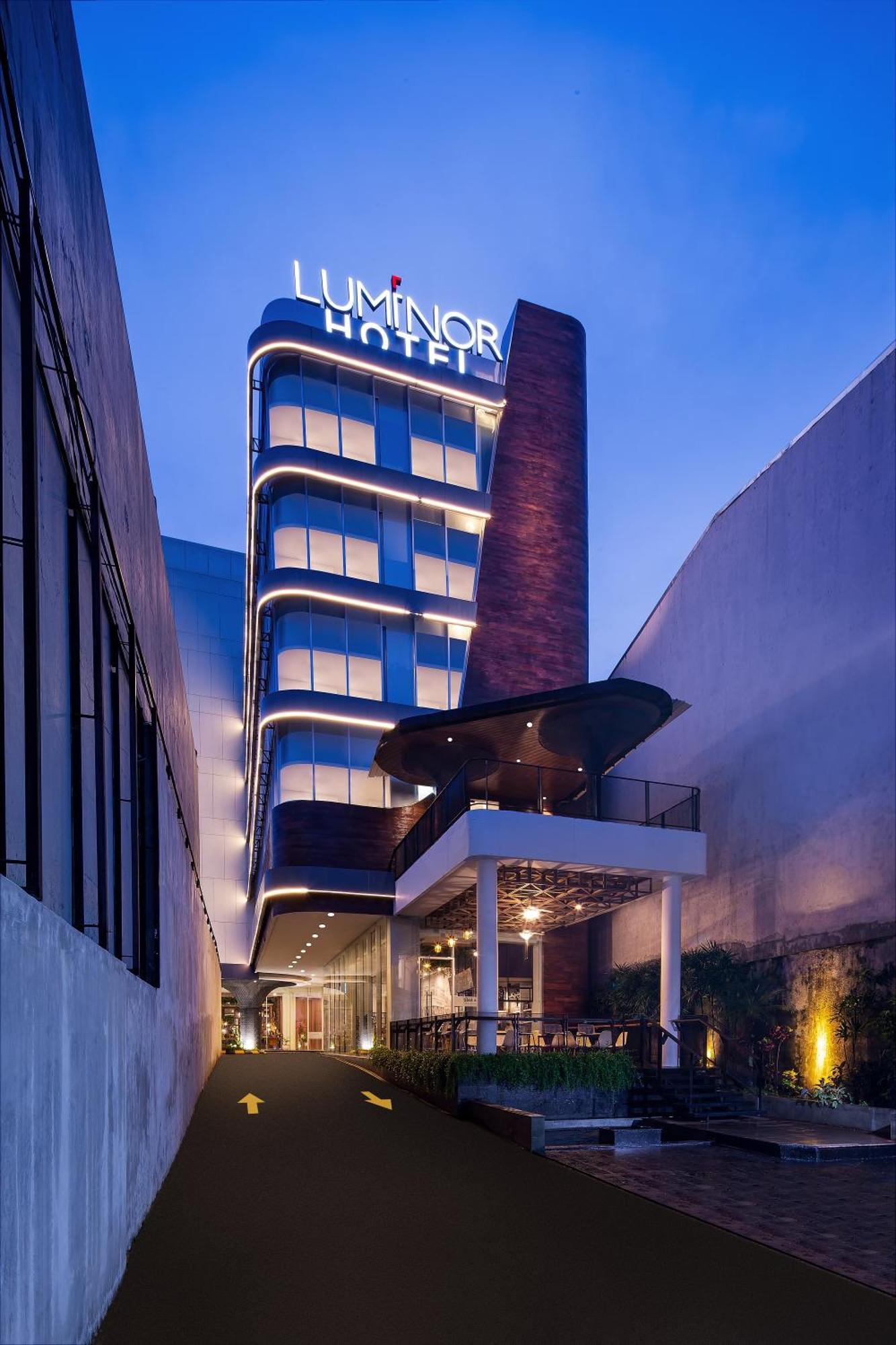 Luminor Hotel Purwokerto By Wh ภายนอก รูปภาพ